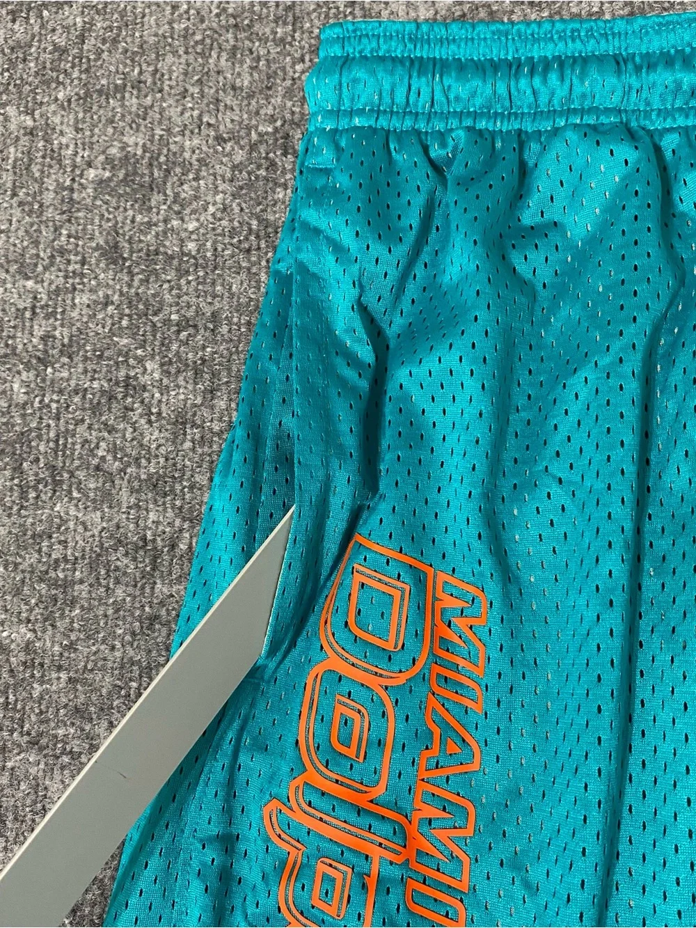 Nike Miami Dolphins Standard Issue Reversible Men’s Large Shorts NWT